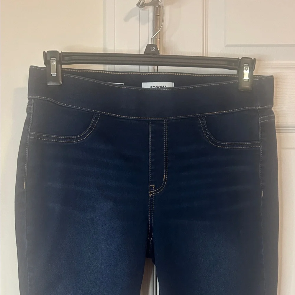 Sonoma Women's Dark Blue Pull On Skinny Jeans - Size 12 regular. - Picture 4 of 4